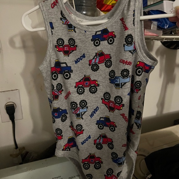 Bibs, Onesies, & Baby Milestone blanket - Picture 4 of 5